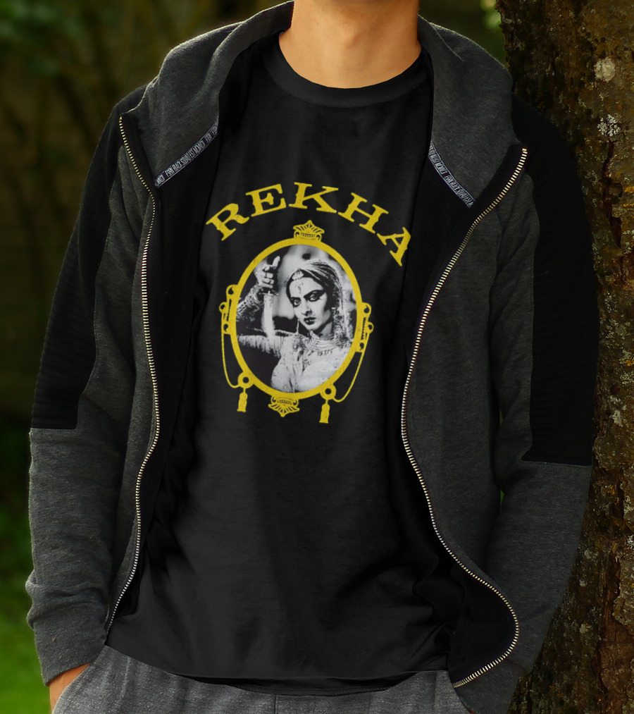 REKHA Diva Holding A Dagger T-Shirt