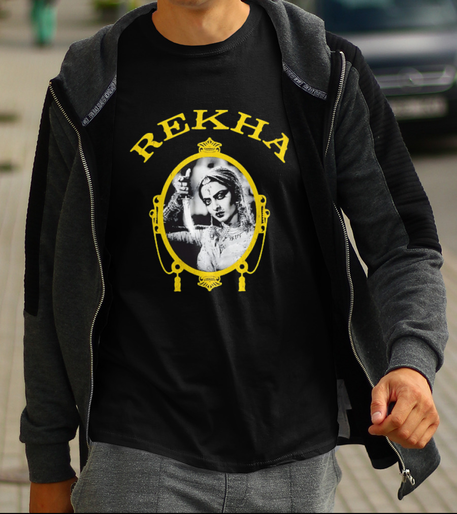 REKHA Diva Holding A Dagger T-Shirt