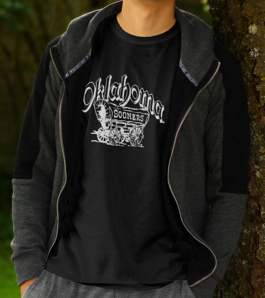 Oklahoma Sooners Schooner Wagon Classic Sports Team Spirit T-Shirt