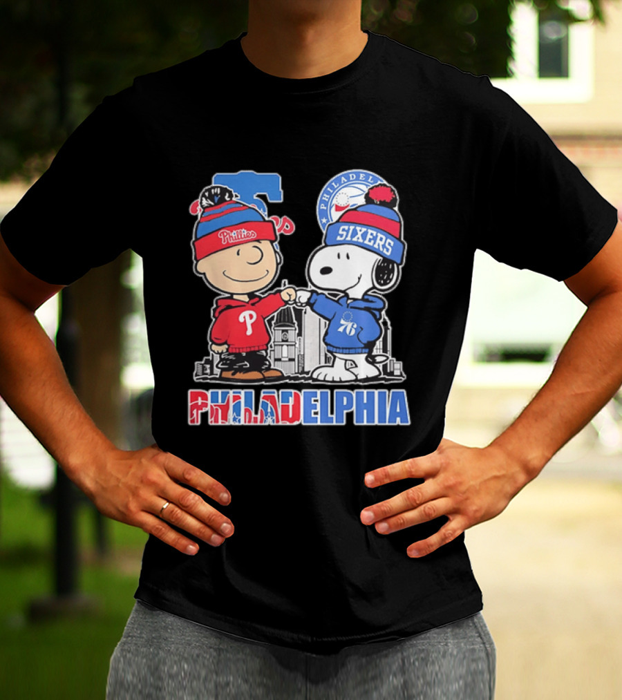 Charlie Brown And Snoopy Fist Bump Phillies Sixers Philadelphia T-Shirt