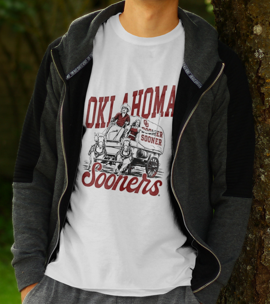 Oklahoma Sooners Boomer Sooner Horse Drawn Wagon T-Shirt