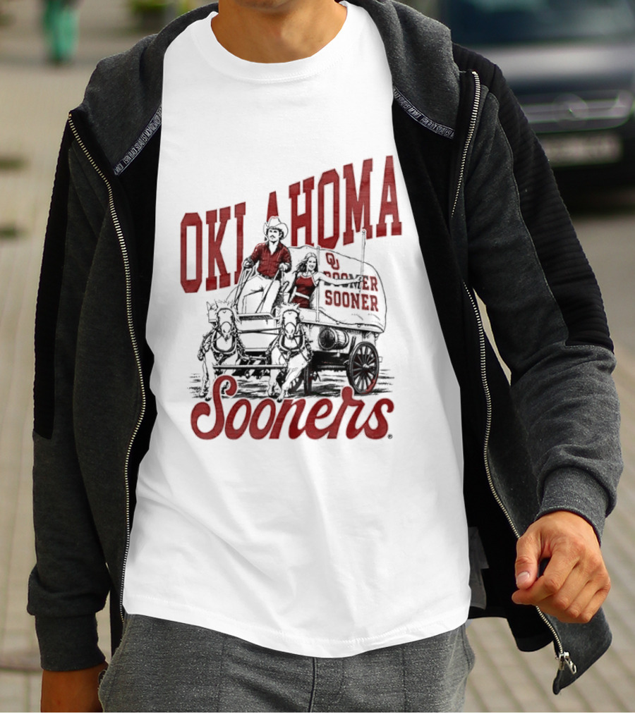 Oklahoma Sooners Boomer Sooner Horse Drawn Wagon T-Shirt