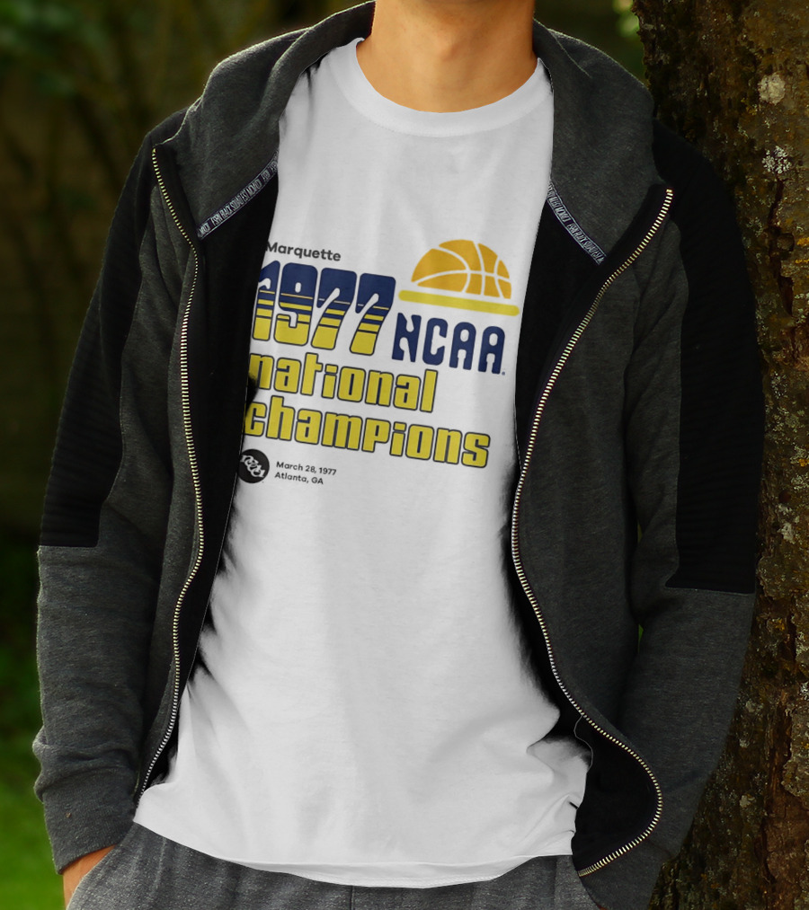 Marquette 1977 NCAA National Champions Basketball March 28_ASTRO_NY T-Shirt
