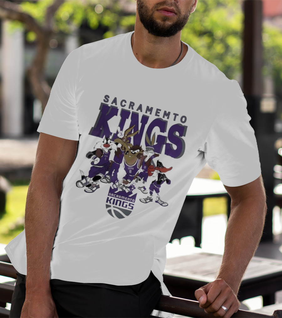 Sacramento Kings Looney Tunes Characters NBA Basketball Team T-Shirt