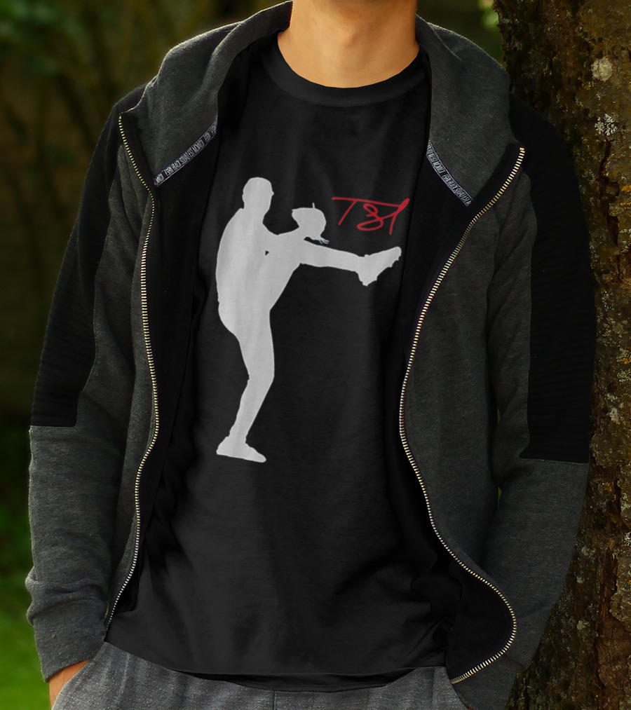 T61 Tarik Skubal Pitching Pose Los Angeles T-Shirt