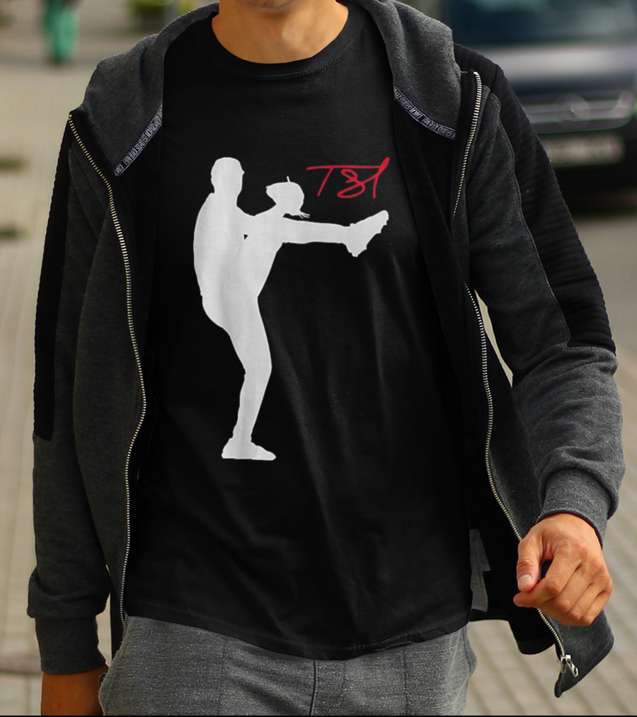 T61 Tarik Skubal Pitching Pose Los Angeles T-Shirt