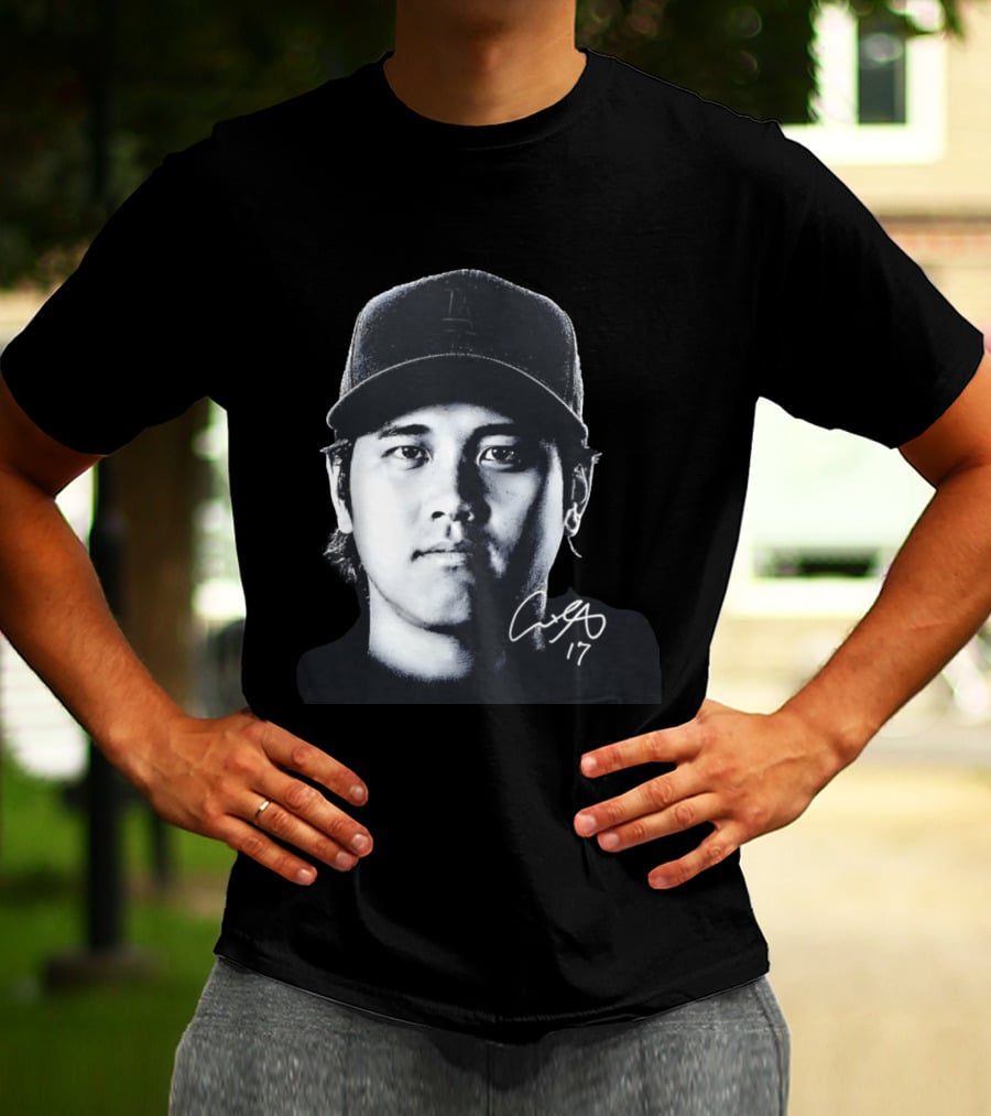 Shohei Ohtani LA Dodgers Cap Signature 17 T-Shirt