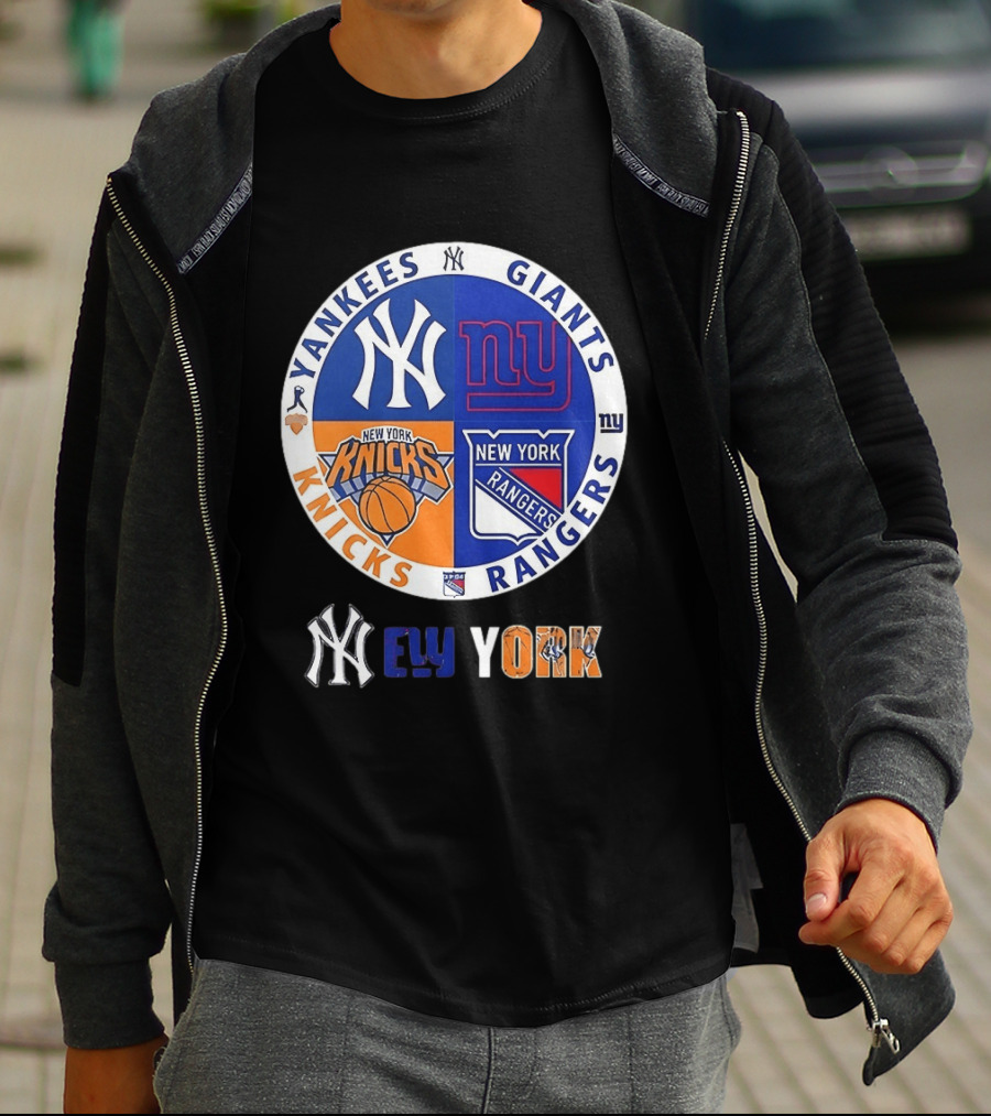 Yankees Giants Knicks Rangers New York Sports Teams Logos T-Shirt
