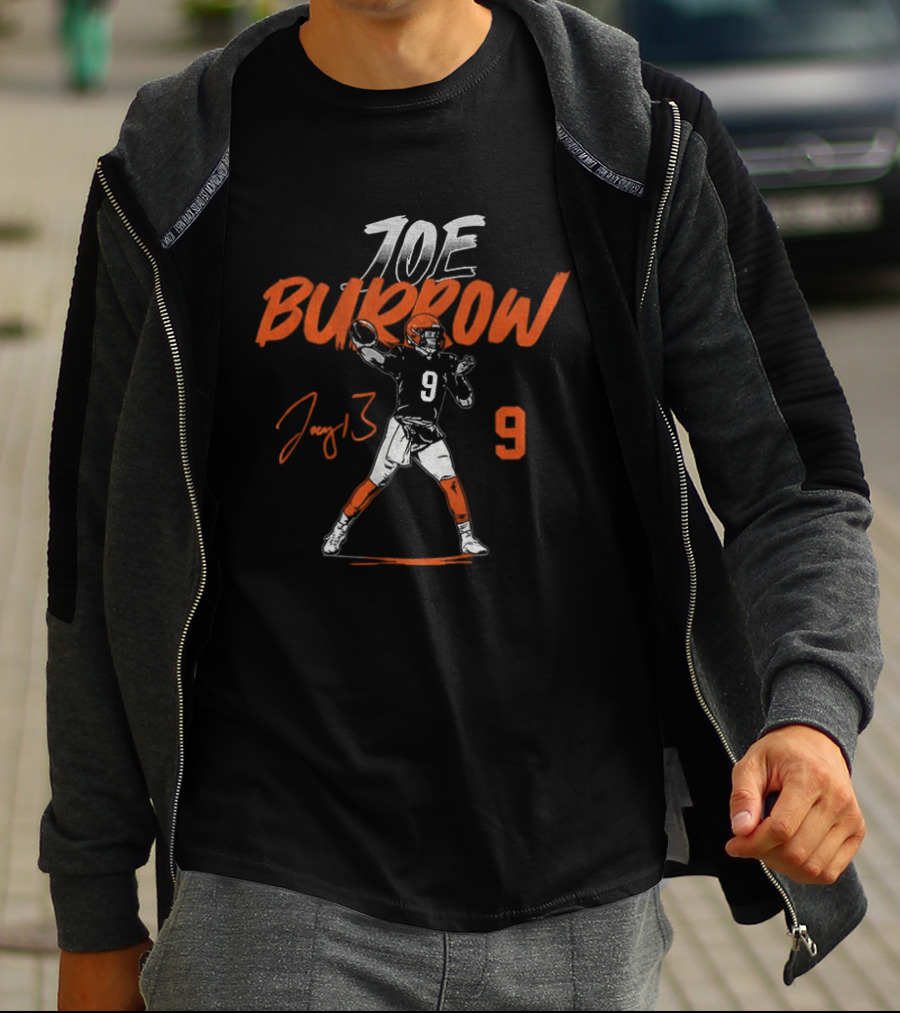 Joe Burrow Player Number 9 Pose Signature Cleveland Football T-Shirt
