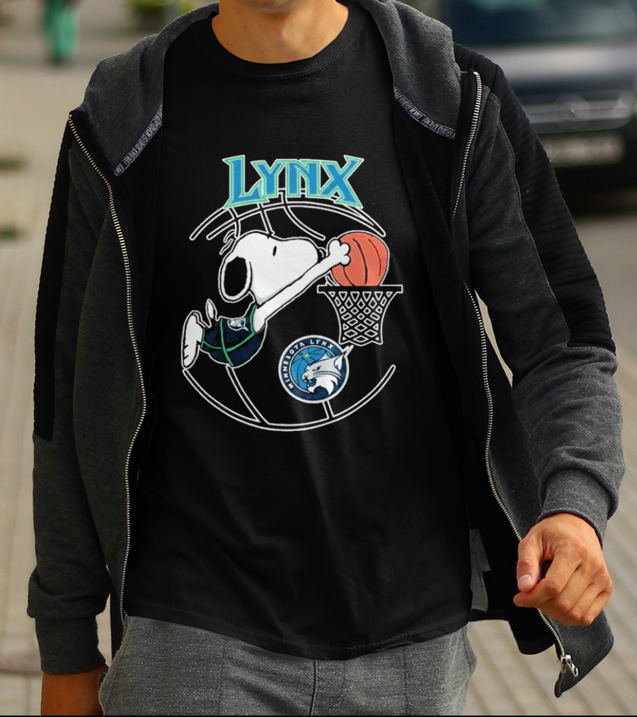 Snoopy Dunking Basketball Minnesota Lynx WNBA T-Shirt