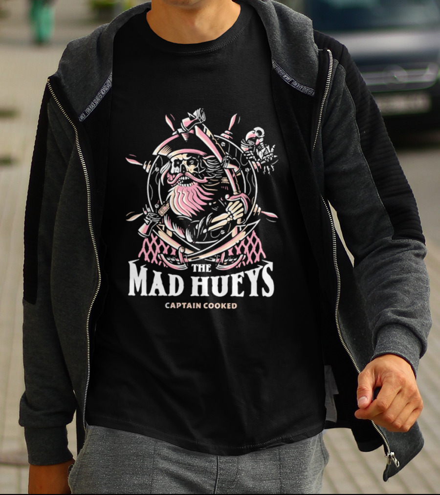 The Mad Hueys Captain Cooked Bearded Pirate Skull Ship Wheel Cutlasses Adventure T-Shirt