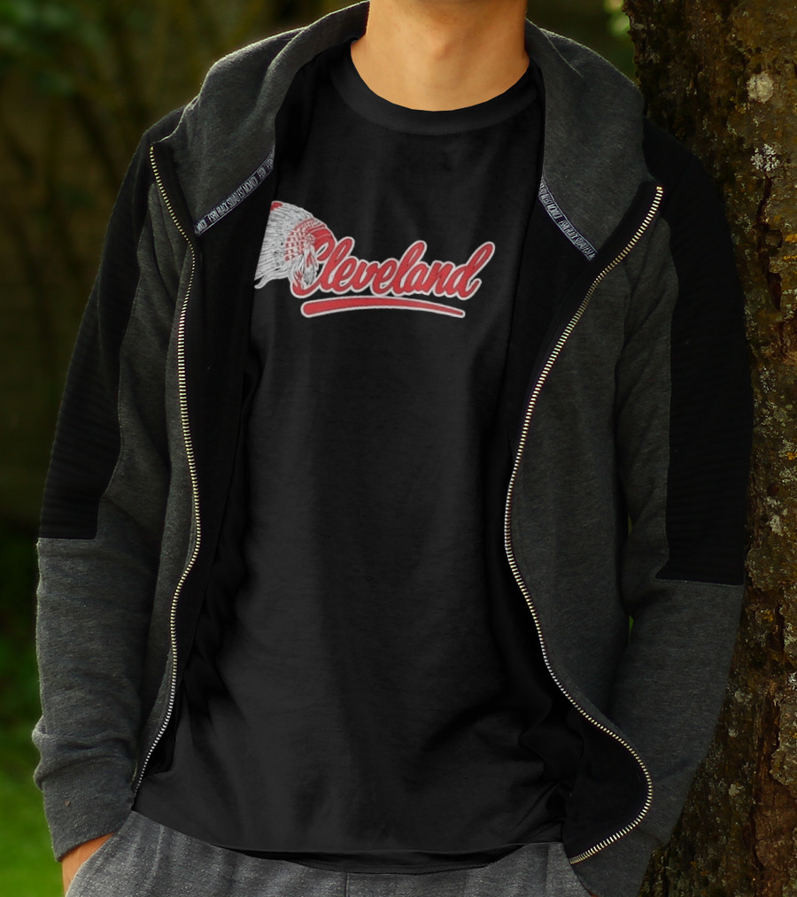 Cleveland Native American Feather Headdress Distressed Script T-Shirt
