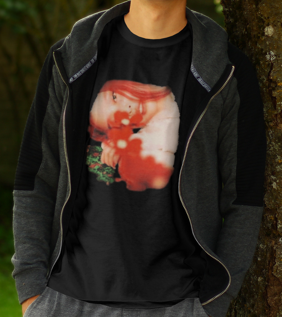 Complex Jennie Flower Photo Red Hair Aesthetic T-Shirt
