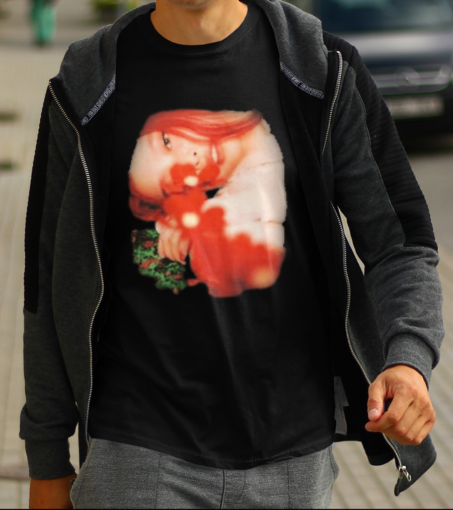 Complex Jennie Flower Photo Red Hair Aesthetic T-Shirt