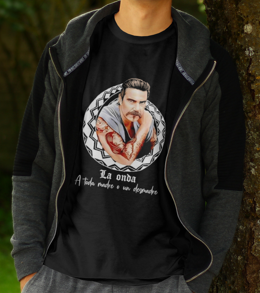 La Onda A Toda Madre O Un Desmadre Tattooed Man Mustache Geometric T-Shirt