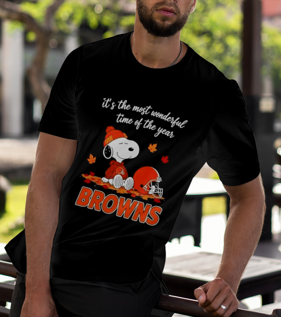 Cleveland Browns Snoopy It's The Most Wonderful Time Of The Year Autumn Leaves Helmet T-Shirt
