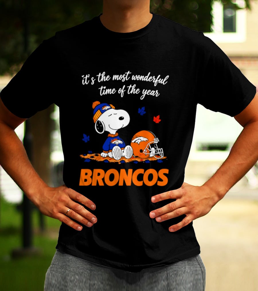 Denver Broncos Snoopy Its The Most Wonderful Time Of Year Autumn Leaves T-Shirt