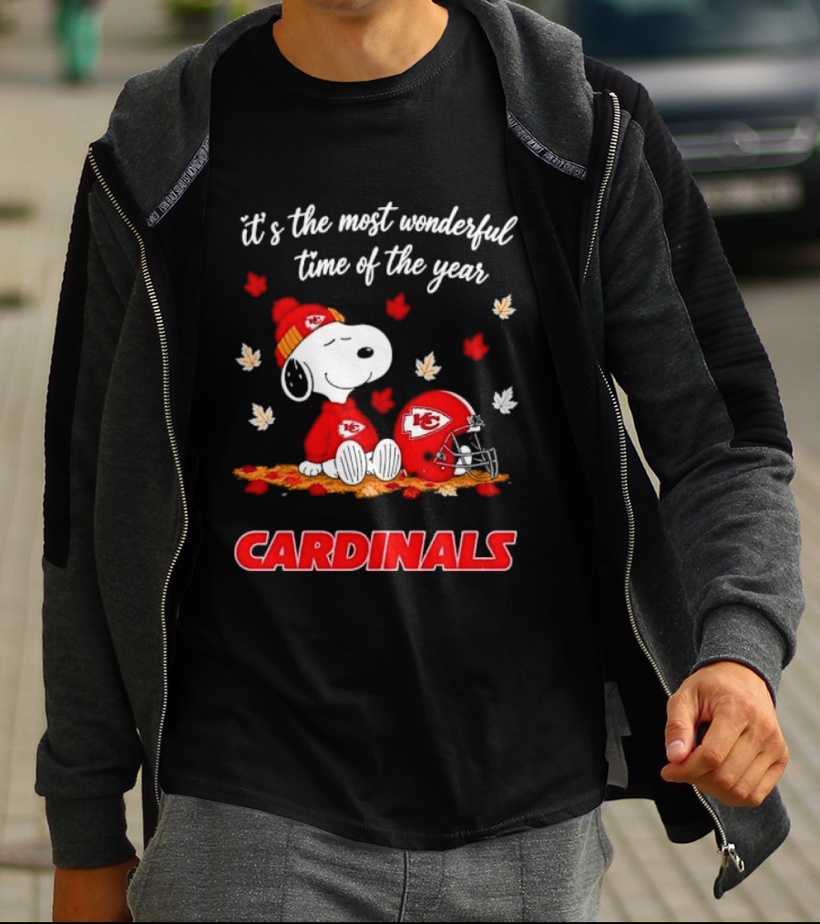 Kansas City Chiefs Snoopy Cardinals Autumn Leaves Helmet Wonderful Time Of Year T-Shirt