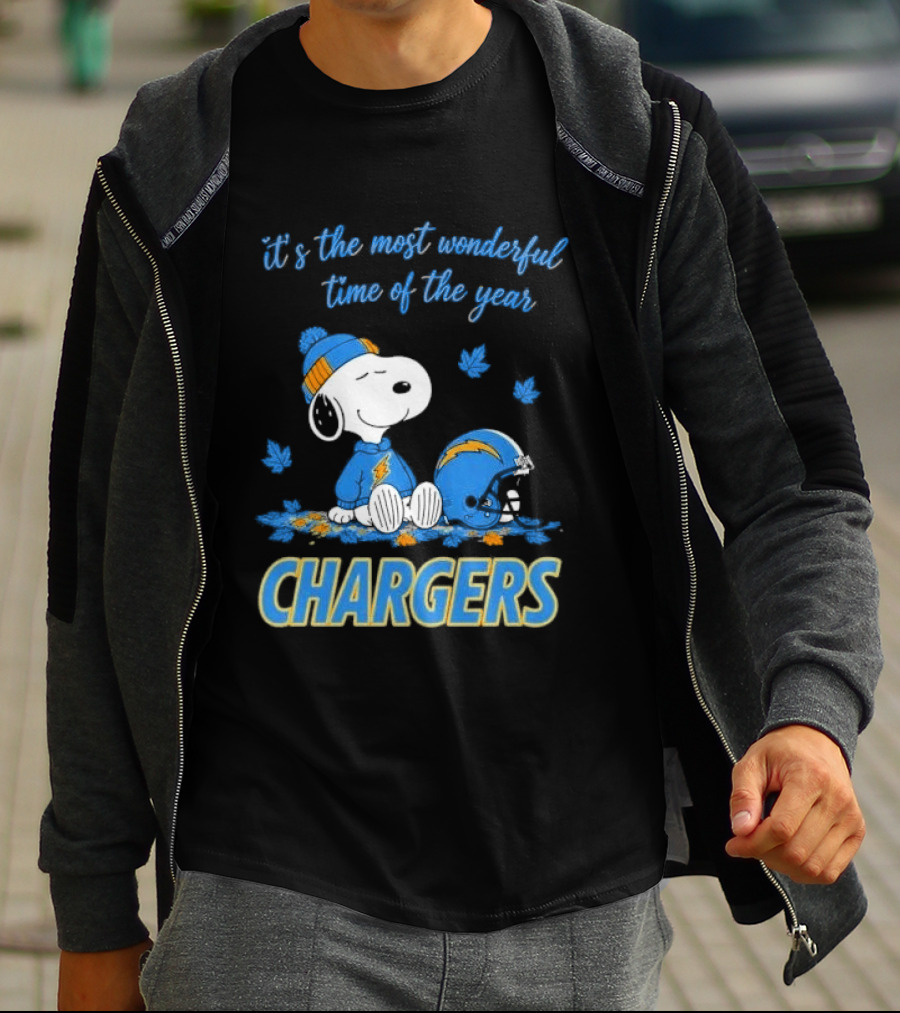 It's The Most Wonderful Time Of The Year Los Angeles Chargers Snoopy Sitting Helmet Falling Leaves T-Shirt