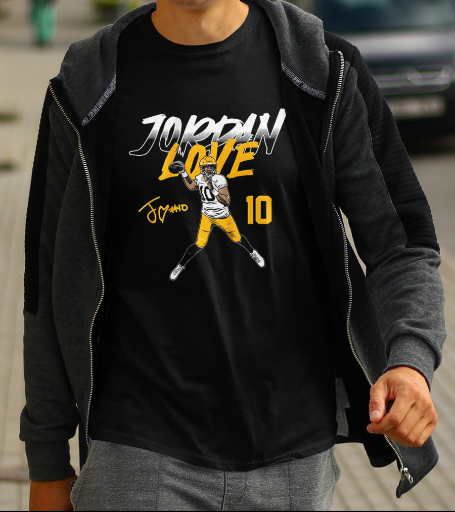 Jordan Love 10 Signature Pose Green Bay Packers T-Shirt