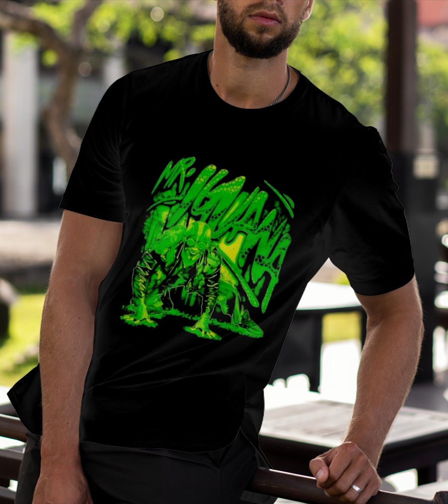 Mr Iguana Crouching Mexican Luchador Green Lizard Scale Graffiti T-Shirt