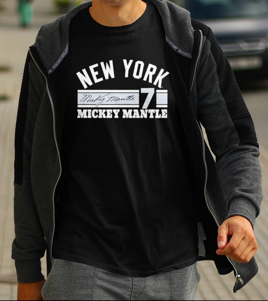 New York Mickey Mantle Distressed Number 7 Retro Sports T-Shirt