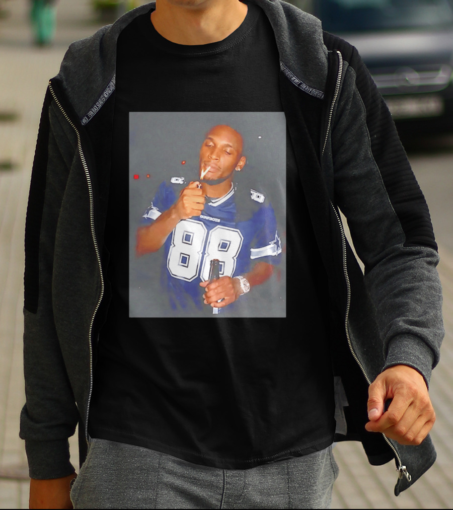 CeeDee Lamb Dallas Cowboys 88 Jersey Holding Beer Smoking T-Shirt