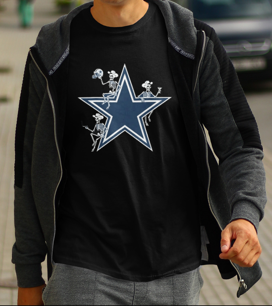 Dallas Cowboys Skeletons Star Icon With Hats Football T-Shirt