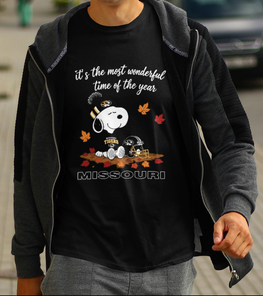 Missouri Snoopy Tigers Most Wonderful Time Of The Year NCAA Football Fall Leaves T-Shirt