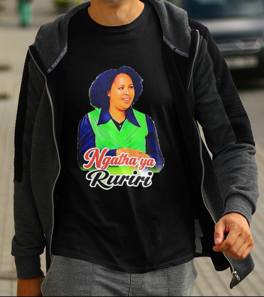 Ngatha Ya Ruriri Afro Woman In Green And Blue Outfit T-Shirt