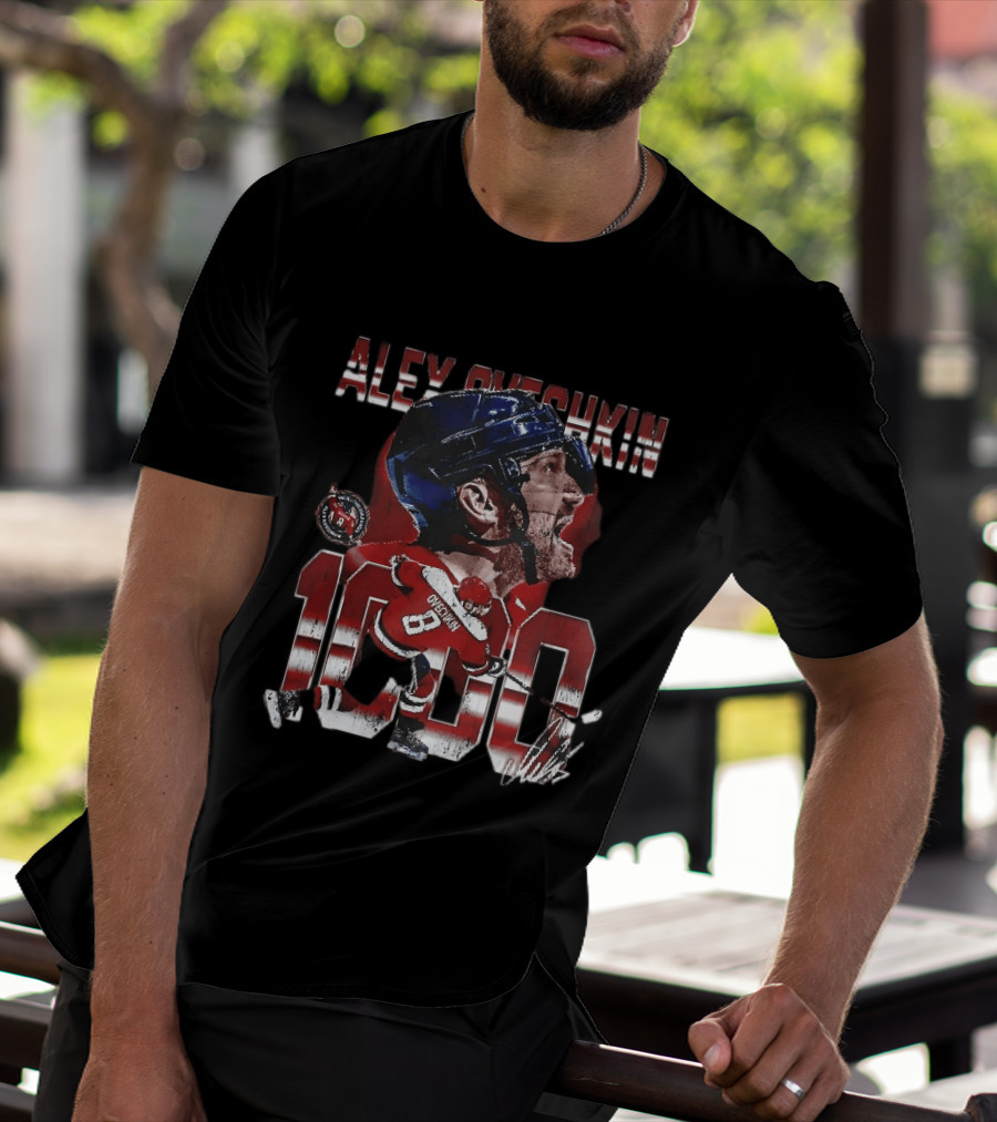 Alex Ovechkin 1000 Big Head Caricature Hockey Player Distressed T-Shirt