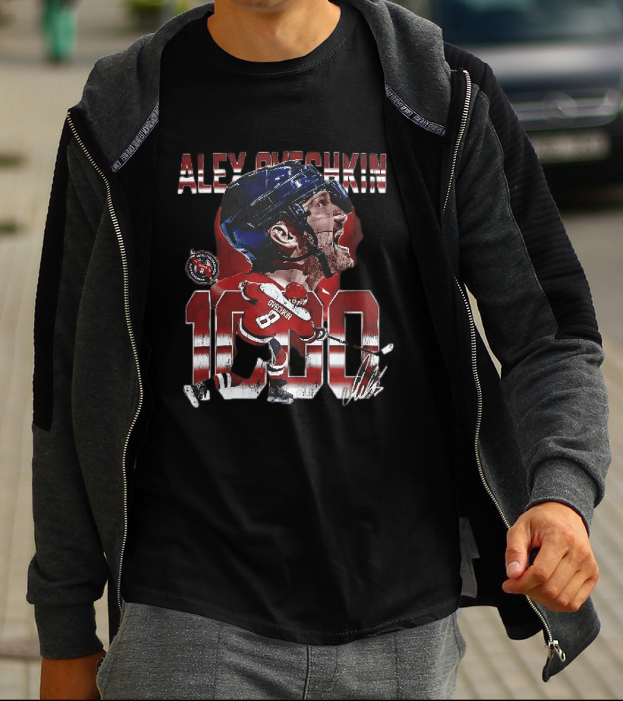 Alex Ovechkin 1000 Big Head Caricature Hockey Player Distressed T-Shirt
