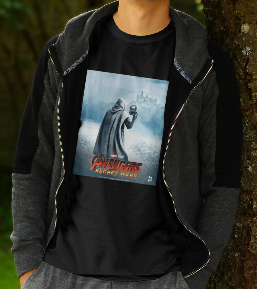 Marvel Studios Avengers Secret Wars Doctor Doom Hooded Villain Castle T-Shirt