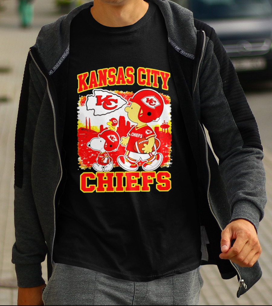Kansas City Chiefs Snoopy Woodstock Skyline Football 2026 T-Shirt