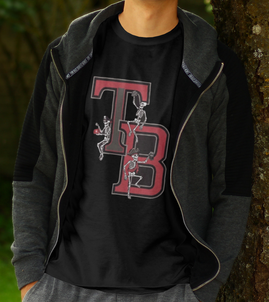 Tampa Bay Buccaneers TB Pirate Skeletons Football T-Shirt