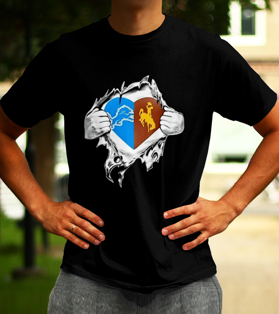 Detroit Lions Wyoming Cowboys Heart Ripped Skin T-Shirt