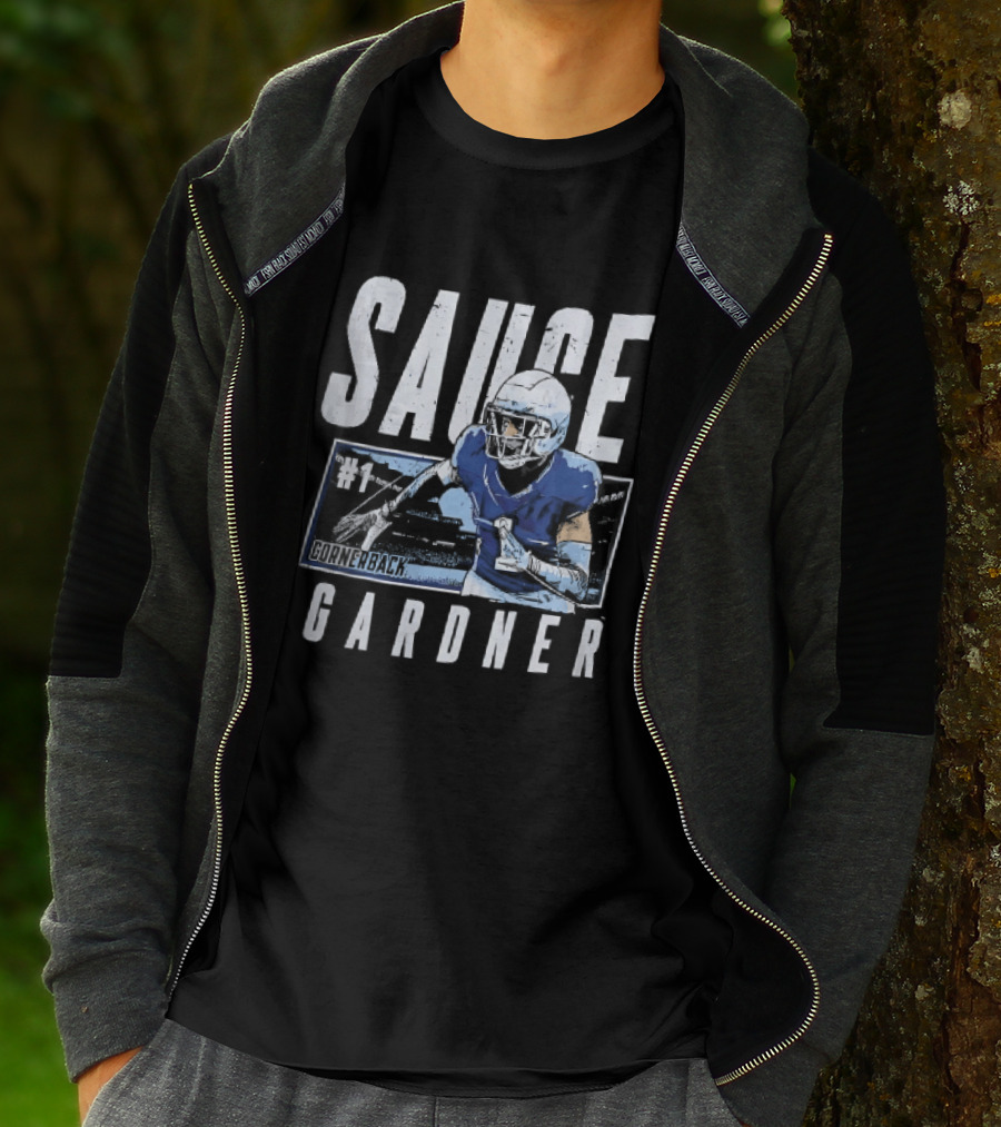 Sauce Gardner Cornerback Football Player Pose Distressed Frame T-Shirt