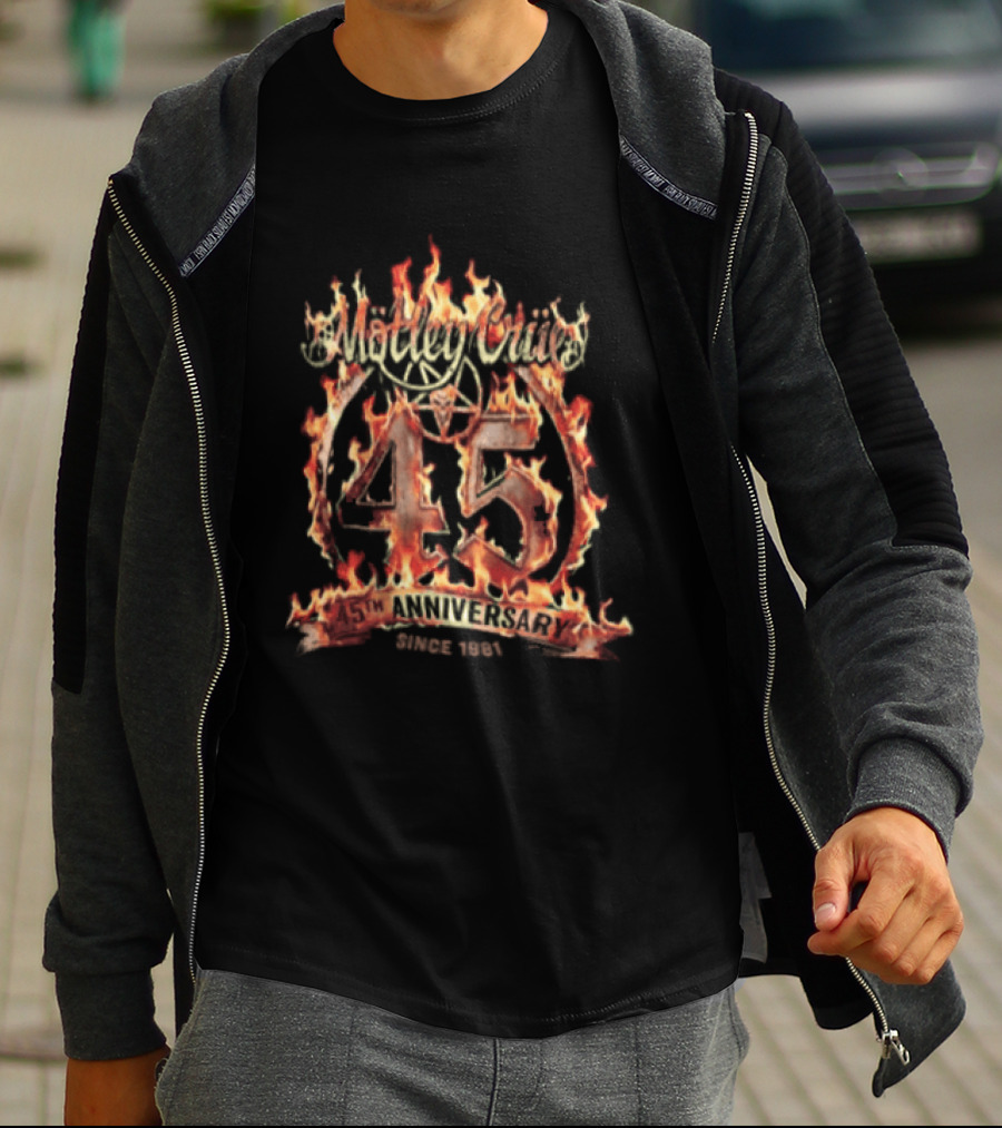 Mötley Crüe 45th Anniversary 1981 Music Band Flaming 45 T-Shirt