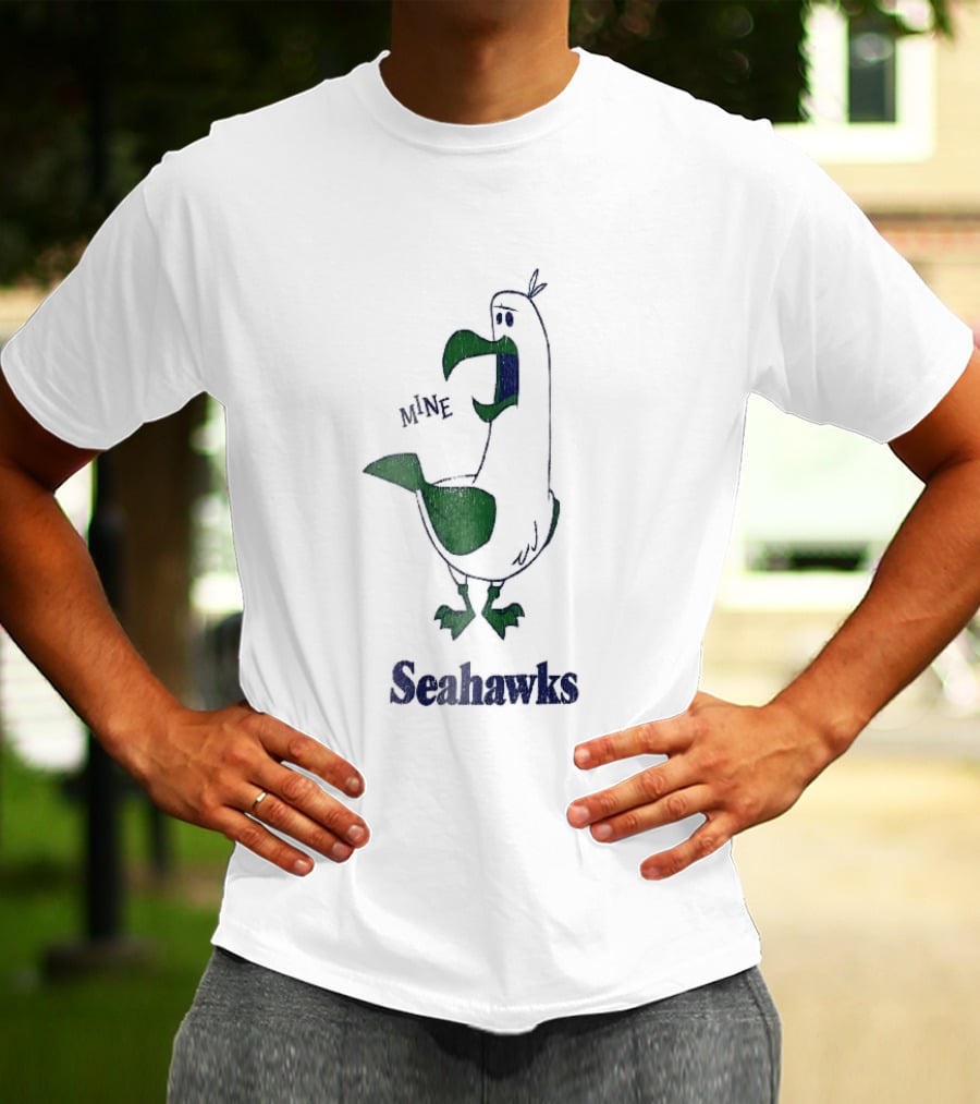 Seattle Seahawks Mine Seagull Screaming Distressed Cartoon T-Shirt