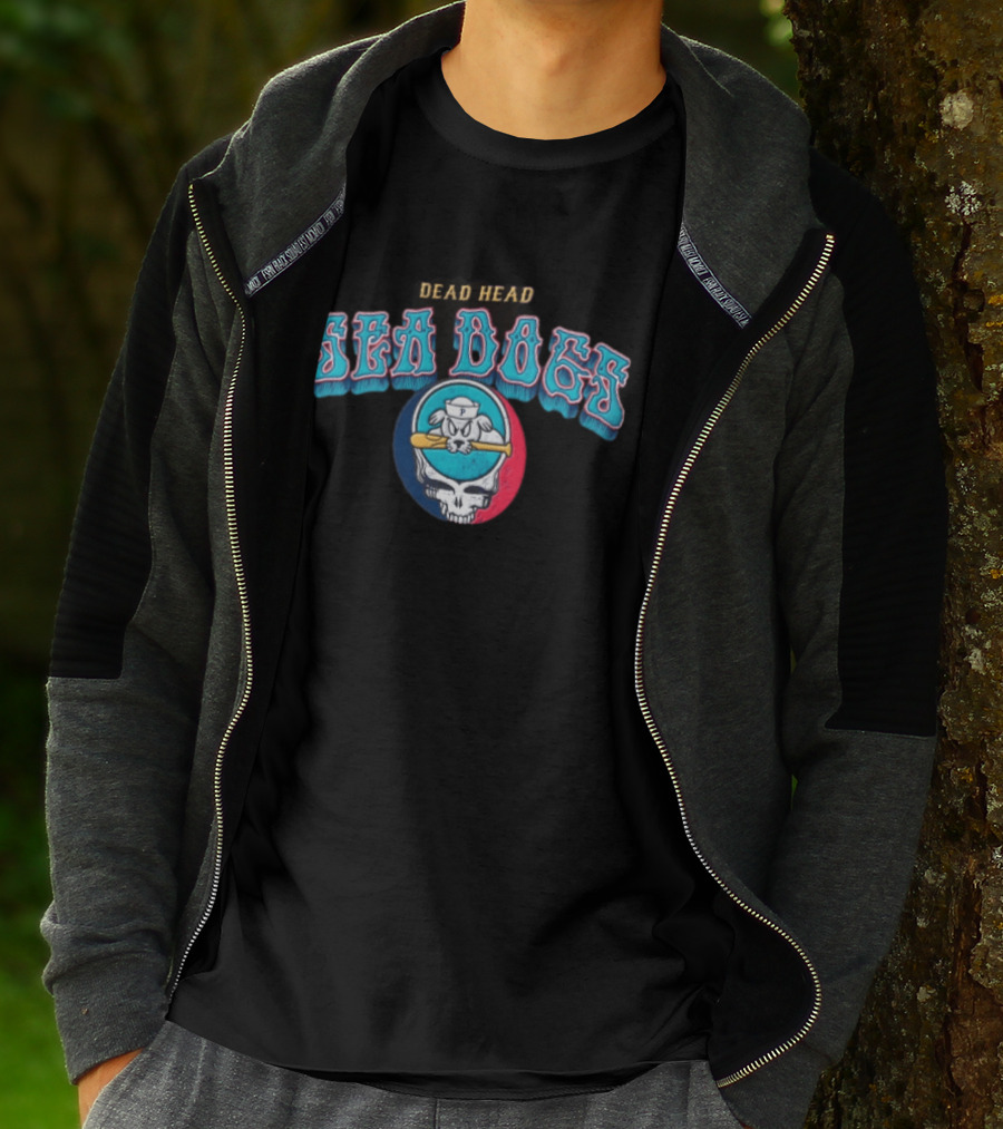Dead Head Sea Dogs Baseball Team Retro Skull Bat T-Shirt