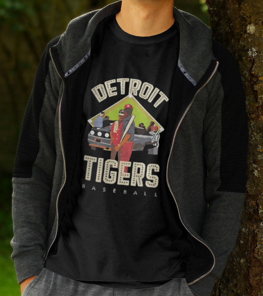 Detroit Tigers Baseball Figures Convertible Car And Bat Scene T-Shirt