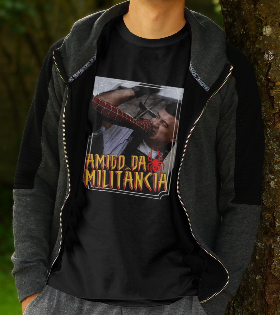 Amigo Da Militância Spider Man Punching T-Shirt
