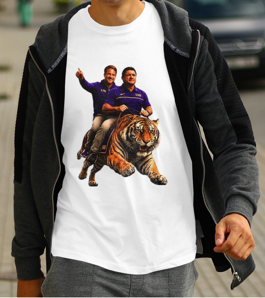 Bayou Brothers Tiger Riding LSU Coach Ed Orgeron Vs Kim Mulkey T-Shirt