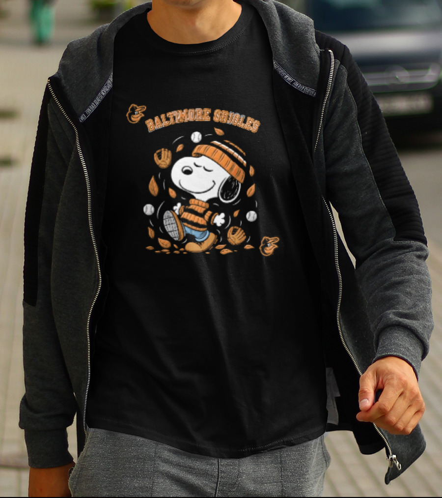 Baltimore Orioles Snoopy Beanie Mitts Falling Leaves Baseballs T-Shirt