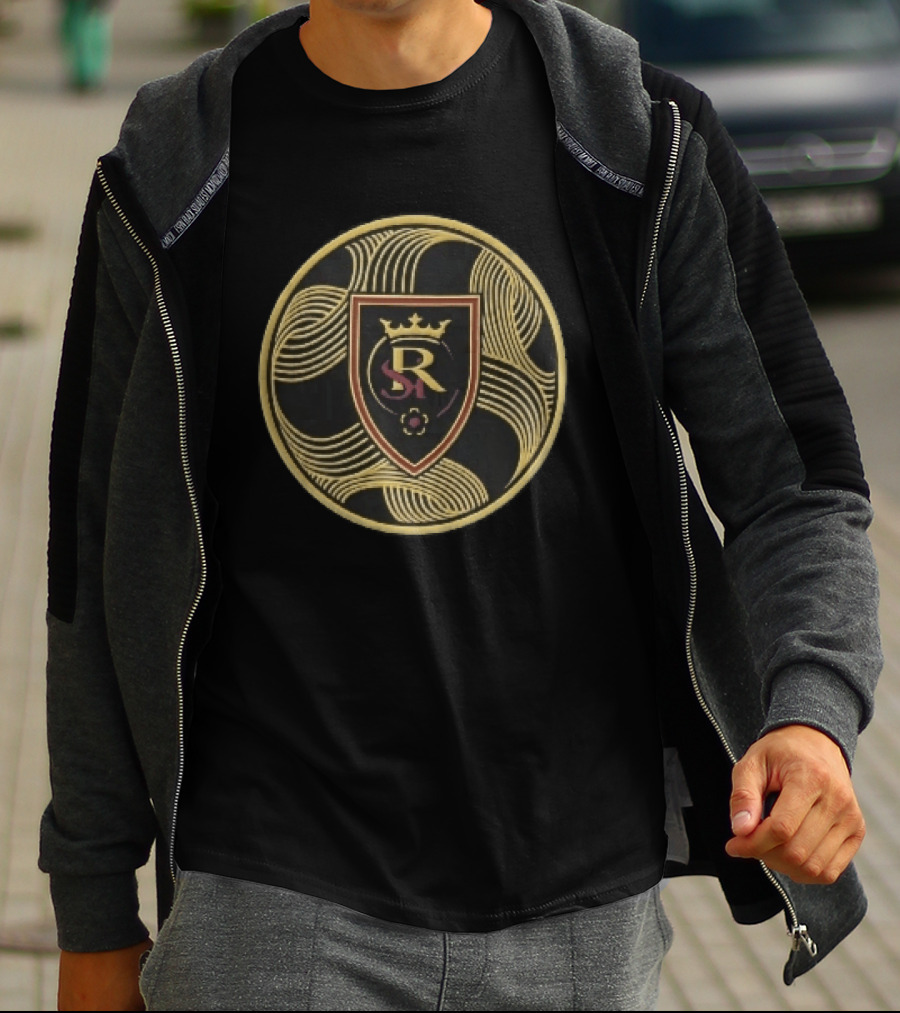 Royal Shield Gold Crown Monogram Rs Filigree Circular T-Shirt