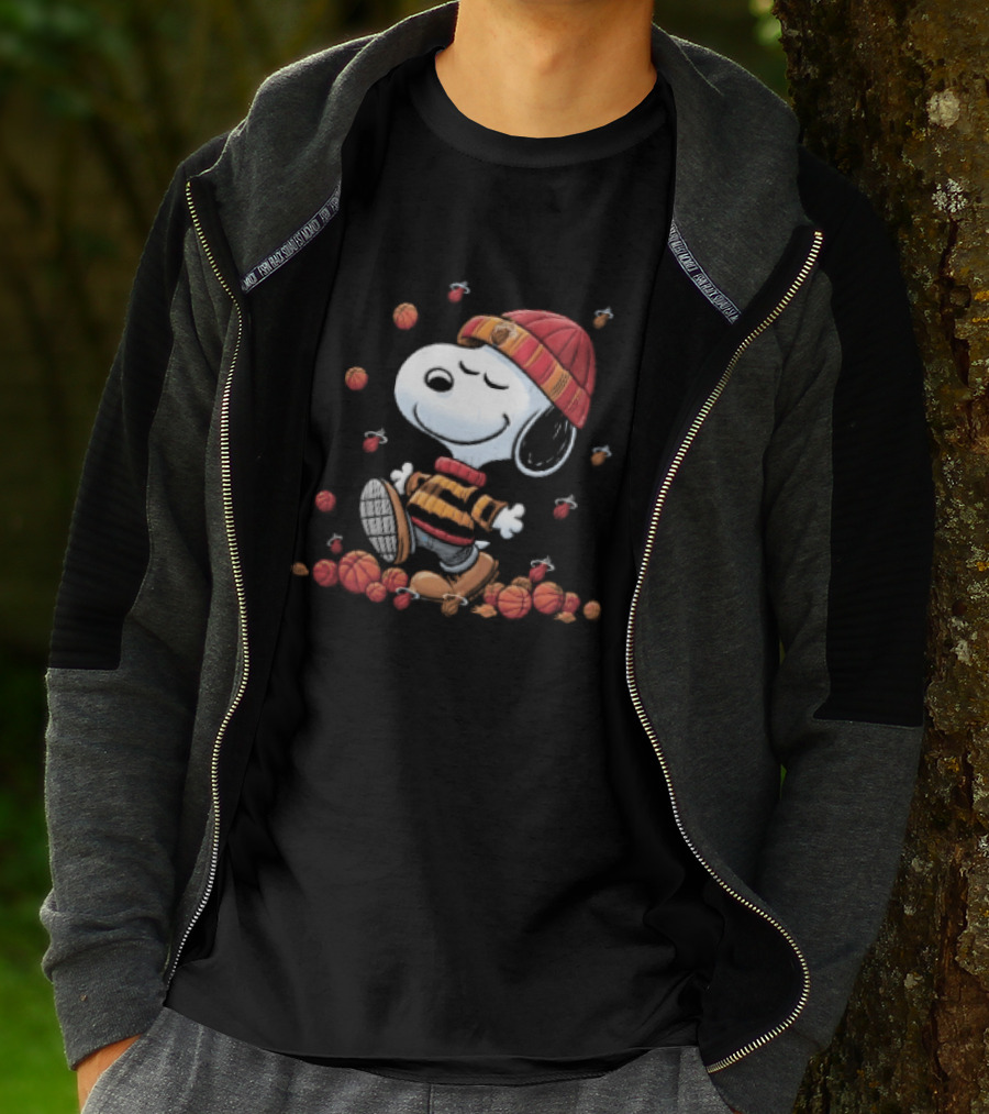 Miami Heat NBA Snoopy Walking Beanie Striped Flaming Basketballs Black T-Shirt