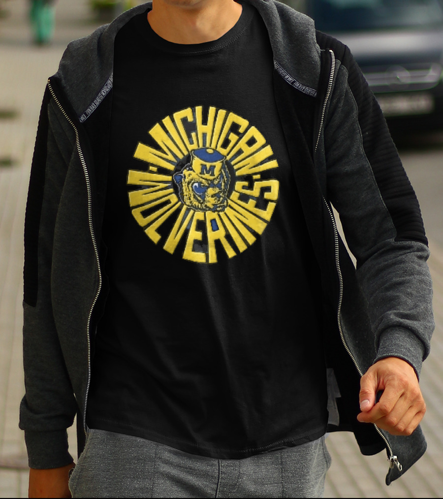 Michigan Wolverines NCAA Sailor Cap Radial Vintage Look T-Shirt