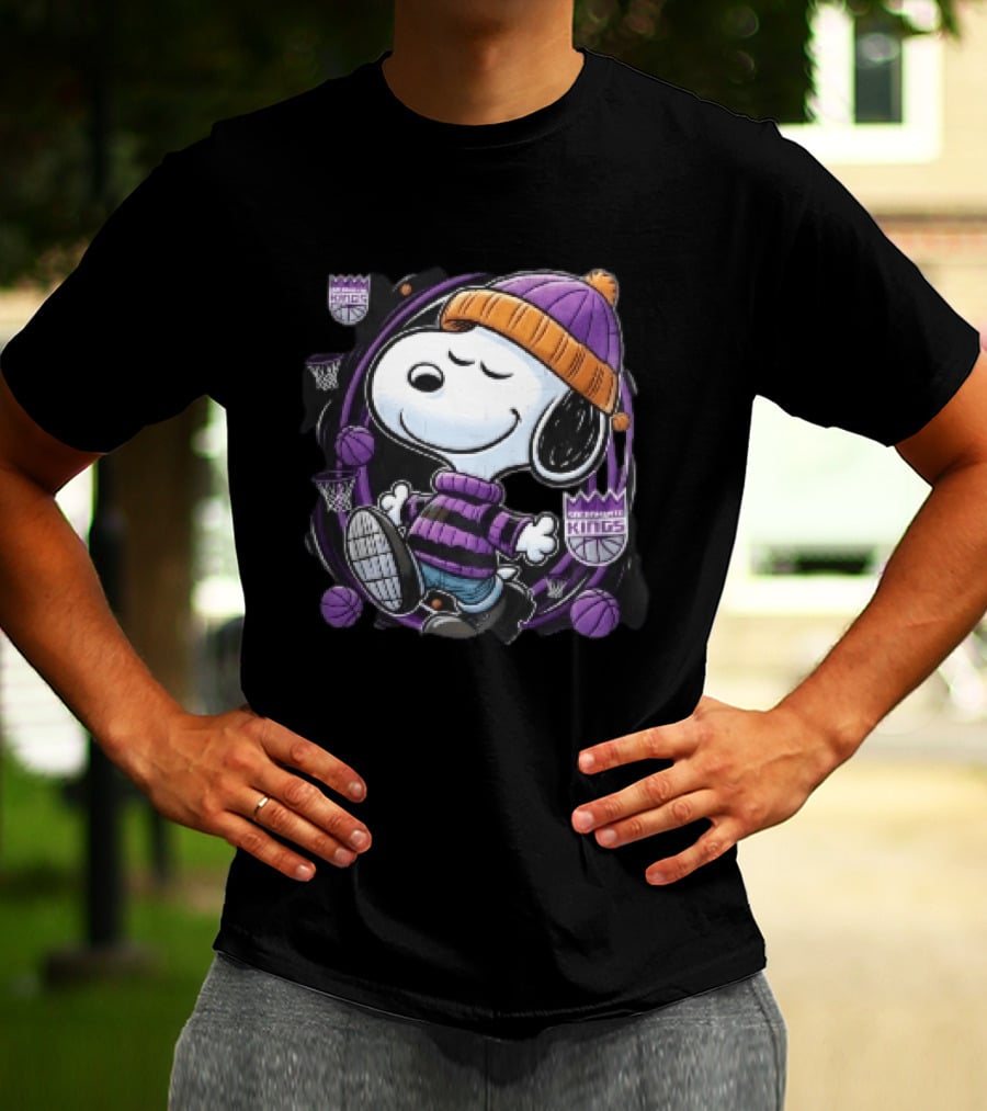Sacramento Kings NBA Snoopy Walking Beanie Striped Basketball Hoops T-Shirt