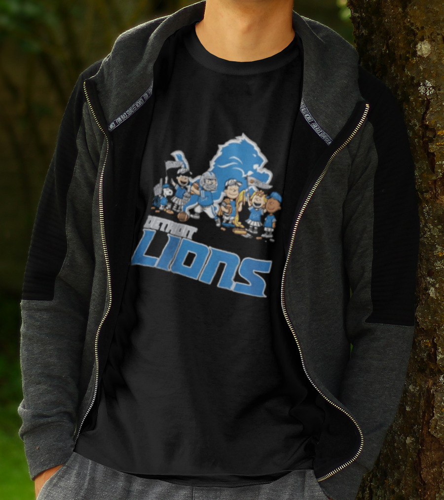 Detroit Lions Charlie Brown Lucy Van Pelt Snoopy Cartoon Football Team T-Shirt