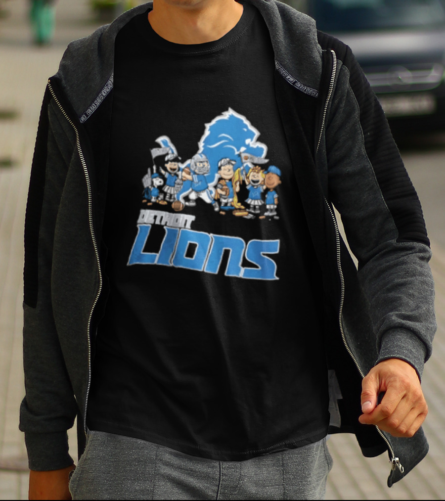 Detroit Lions Charlie Brown Lucy Van Pelt Snoopy Cartoon Football Team T-Shirt